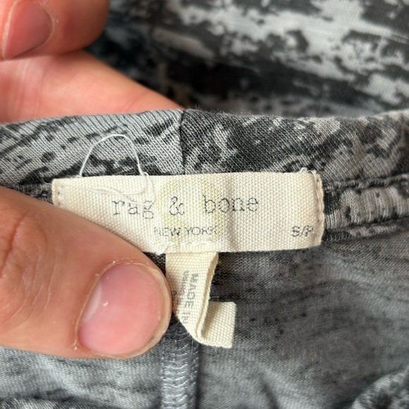 Rag & Bone Women's Grey Multi All Over Camo Cotton Short Sleeve Tee TShirt small - Picture 3 of 14
